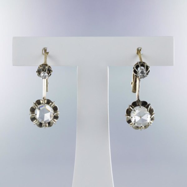 Boucles d'oreilles dormeuses diamants