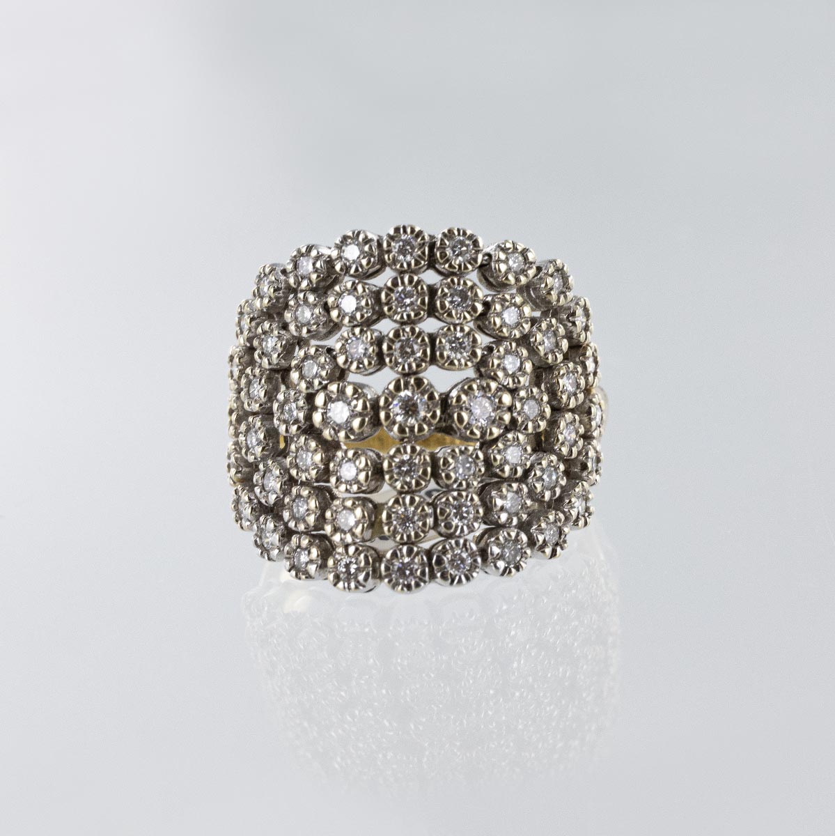 Bague courbe multi diamants