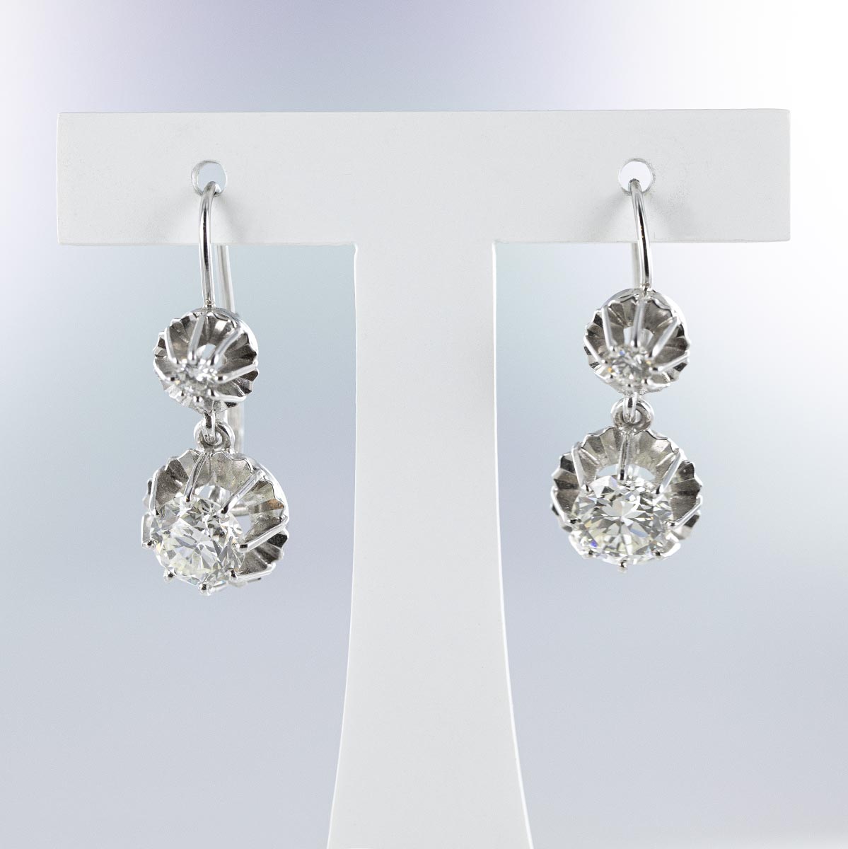 Boucles d'oreilles dormeuses diamants – L'Or Déco