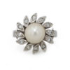 Bague fleur perle entourage diamants