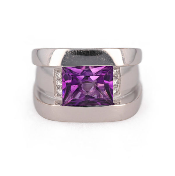 Bague Améthyste et diamants en or blanc 18 carats