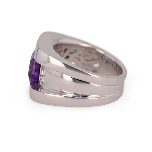 Bague Améthyste et diamants en or blanc 18 carats
