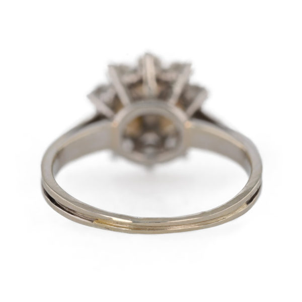 Bague marguerite perle et diamants en or blanc 18 carats