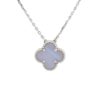 Collier pendentif Alhambra Van Cleef & Arpels calcédoine en or blanc 18 carats