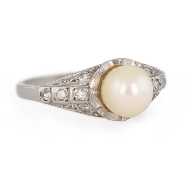 Bague ancienne perle et diamants en platine