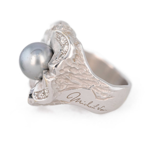 Bague perle Mickael Van en or blanc 18 carats