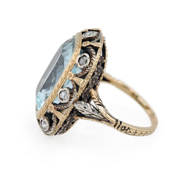 Bague ancienne aigue-marine et entourage de diamants taille rose