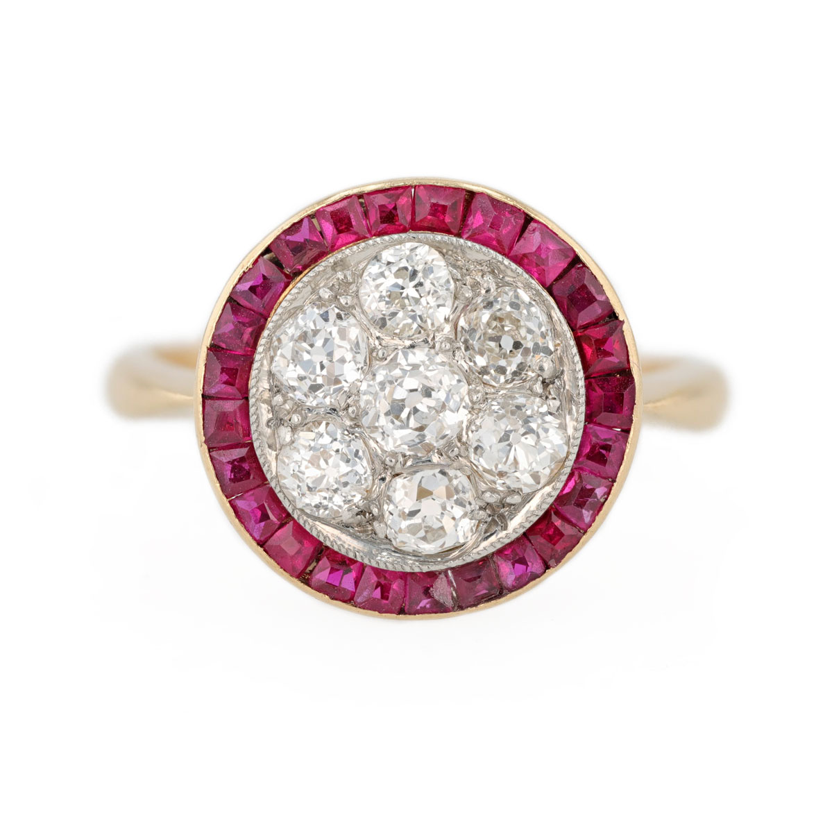 Bague pompadour rubis et diamants en or jaune 18 carats