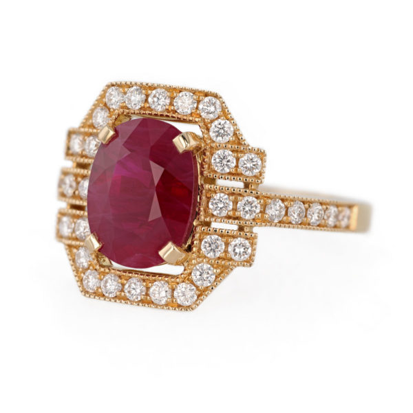 Bague rubis birman et diamants style Art déco en or jaune 18 carats